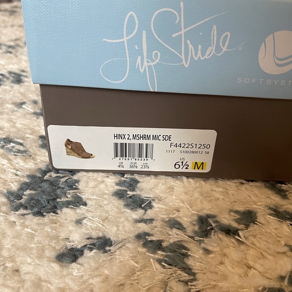 LifeStride Hinx Wedge Sandal - Picture 6 of 6